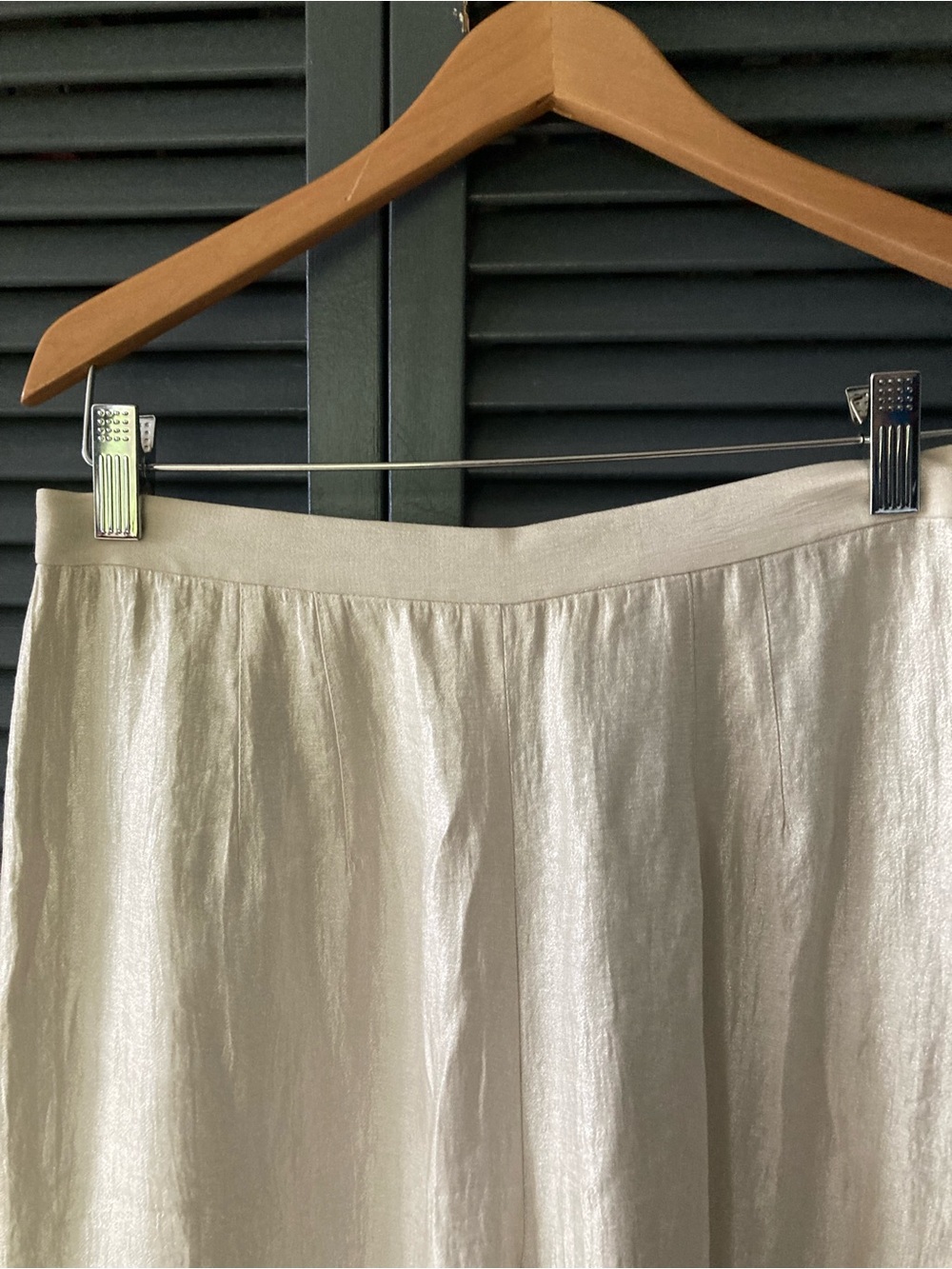 Victor Costa Soft Cream Satin-Look Pants - Picture 4 of 10